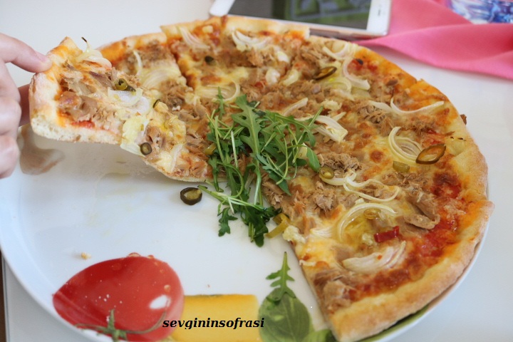 Pizza hamuru nasıl yapılır? Sevginin Sofrasi Pizza hamuru nasıl yapılır? Sevginin Sofrasi