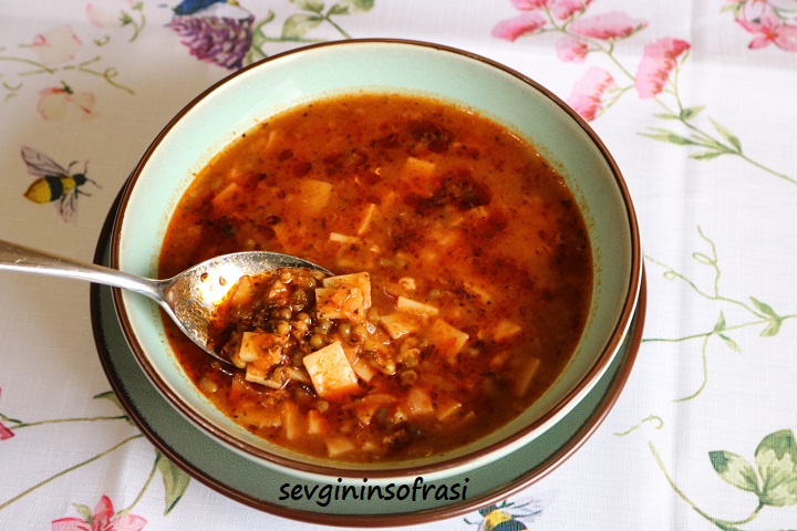 Erişteli Maş Çorbası