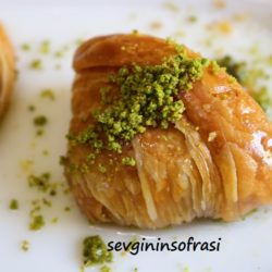 Midye Dolma Baklava